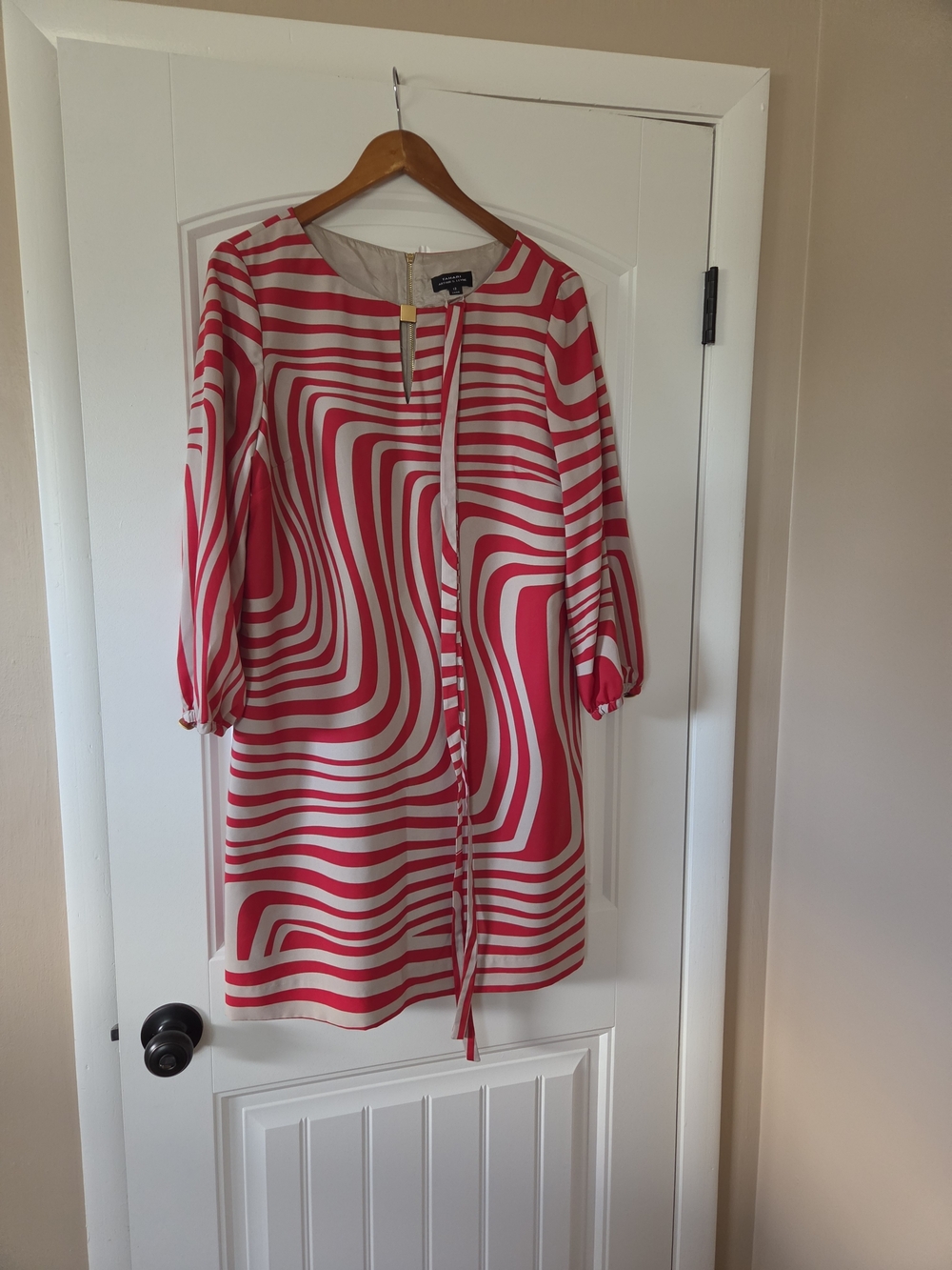 Tahari Pink & White Wave-Print Tunic Dress